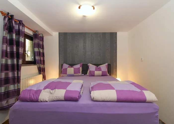 Aida In * Istrien 포레치