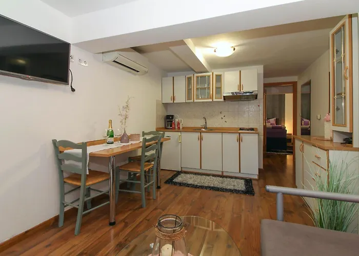 게스트하우스 Aida In * Istrien 3*