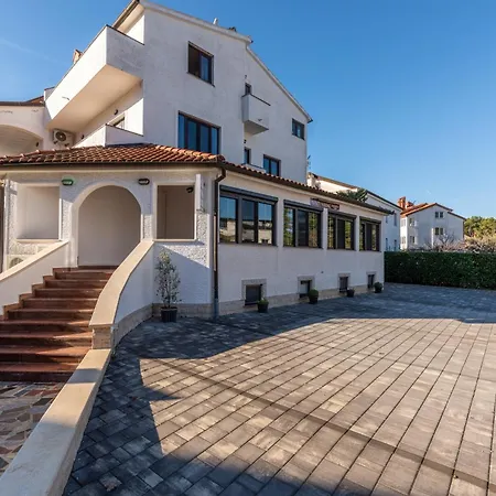 Pensionat Aida In * Istrien 3*