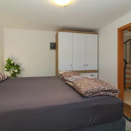 Aida In * Istrien Πανσιόν