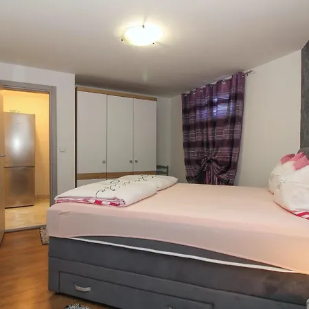 Aida In * Istrien Πανσιόν Πόρετς