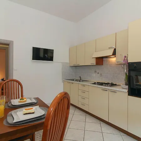 Aida In * Istrien Πανσιόν