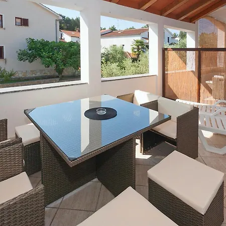 Aida In * Istrien Πόρετς