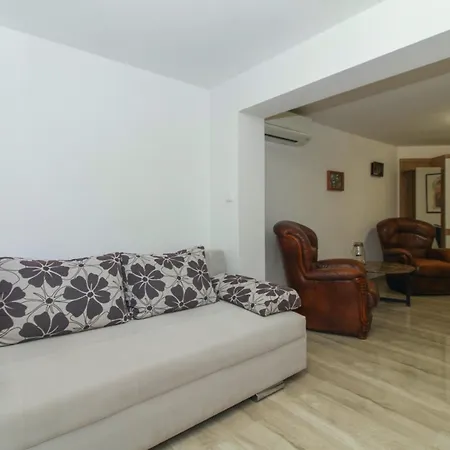 Πανσιόν Aida In * Istrien