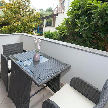 Aida In * Istrien Πόρετς